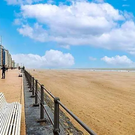 In With Balcony 4* Ostend